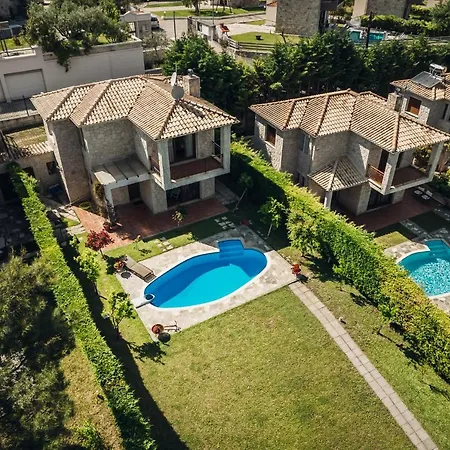 Private Pool *