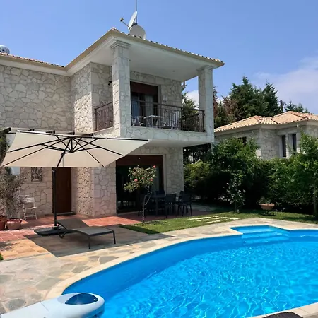 Vilă Private Pool Paliouri