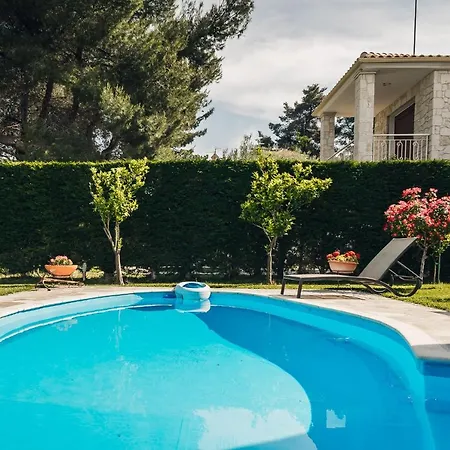 Private Pool *